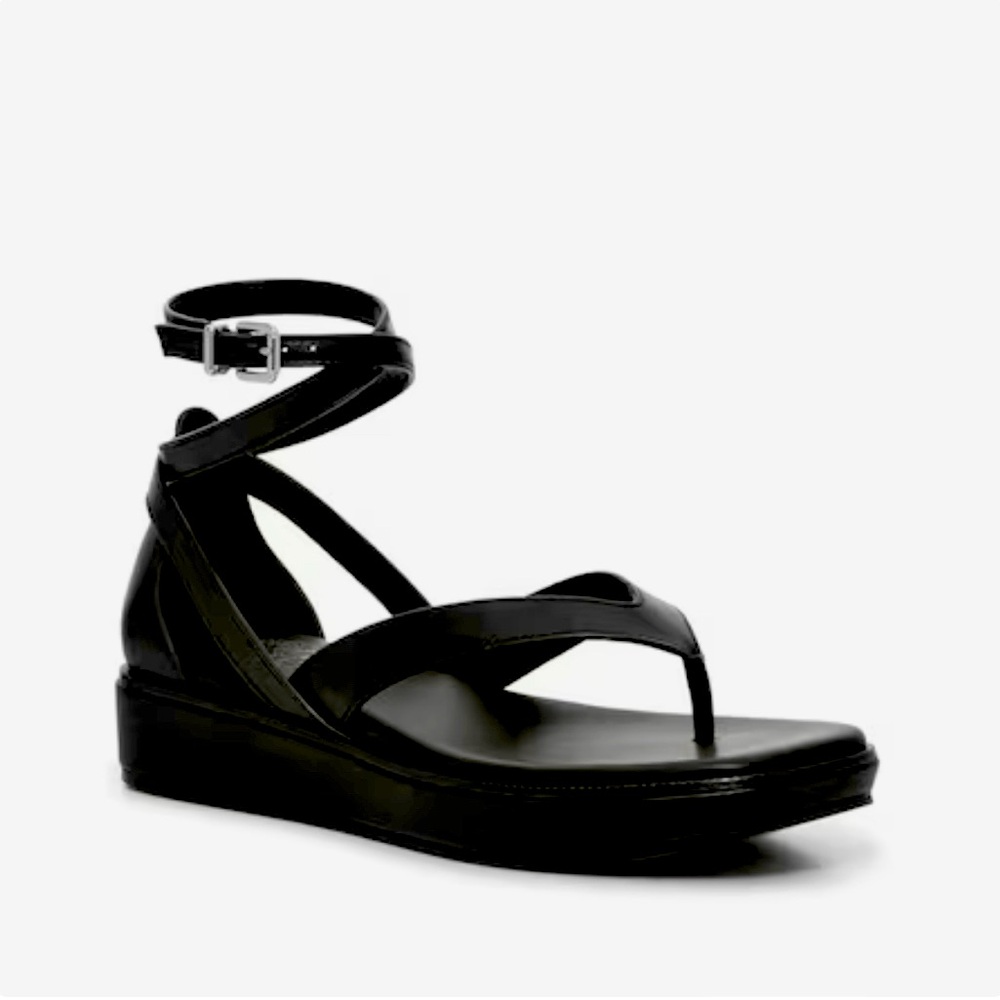 NWOT Vince Camuto Praiyani sandals 7 1/2